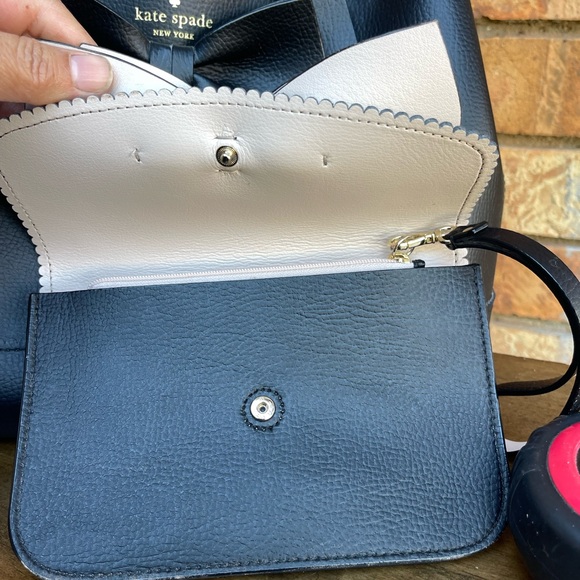Kate Spade ♠️ Black Leather Handbag and matching wallet - Picture 14 of 14